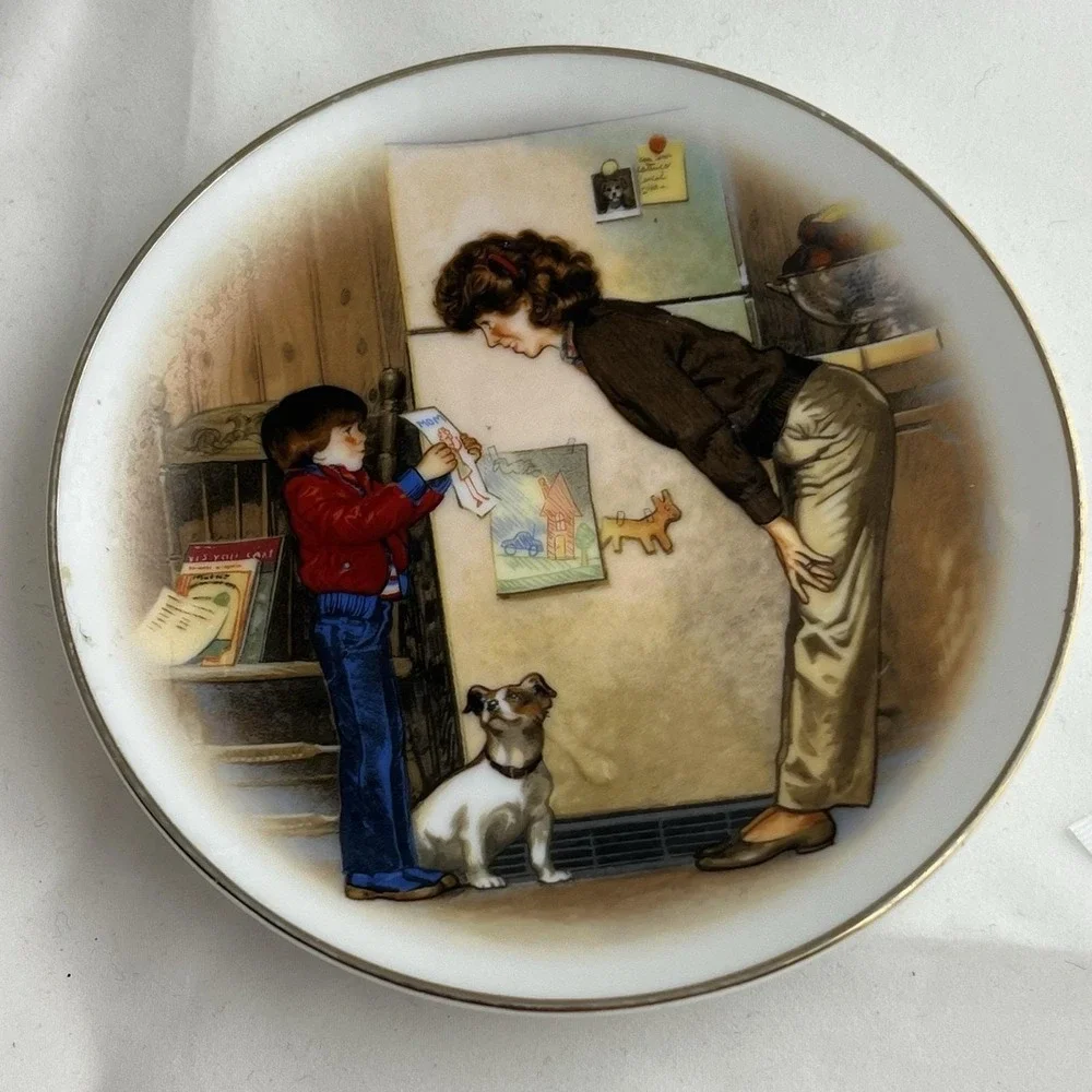 Avon Special Memories Plate - Creation of Love Mother's Day 1985 in Original Box